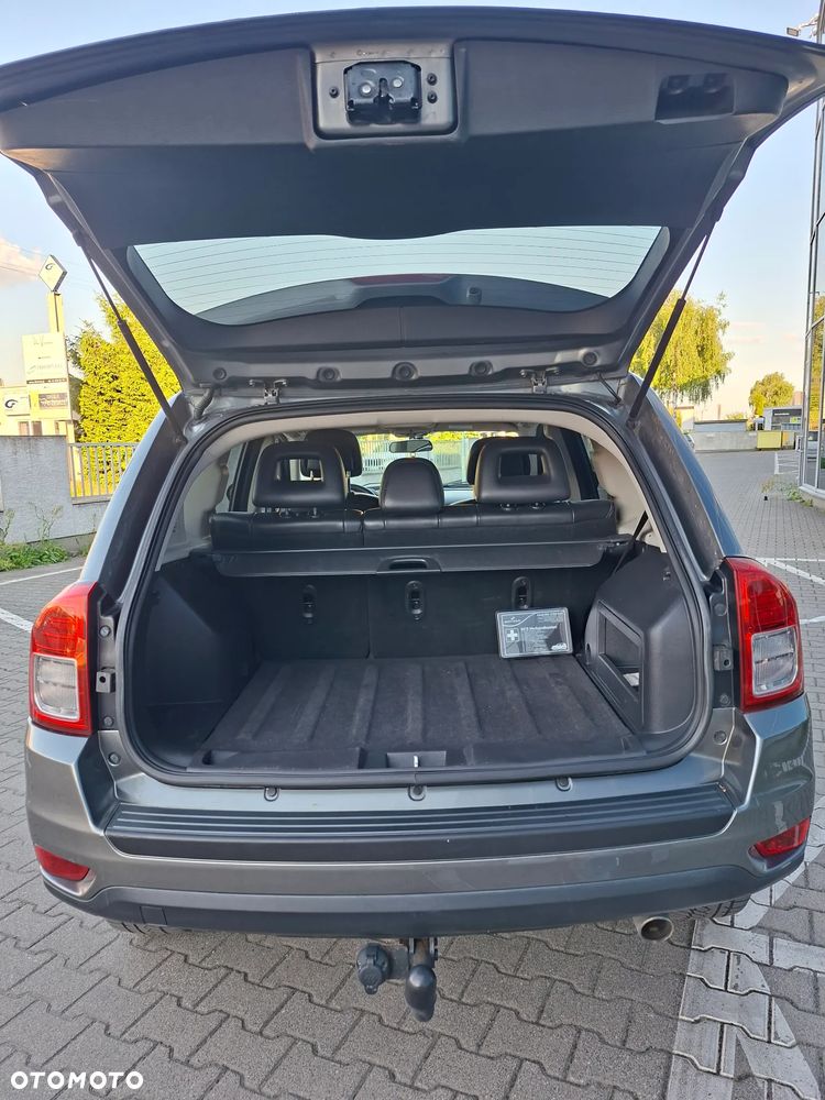 Jeep Compass - 25