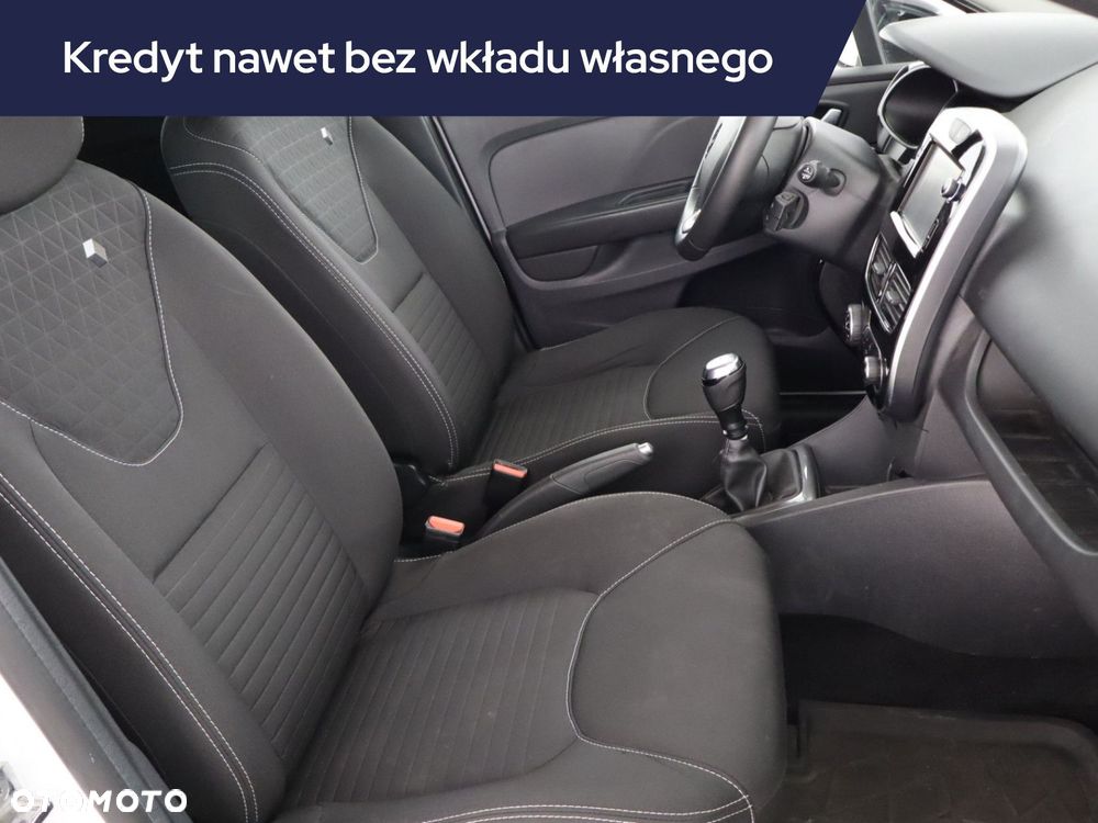 Renault Clio - 11