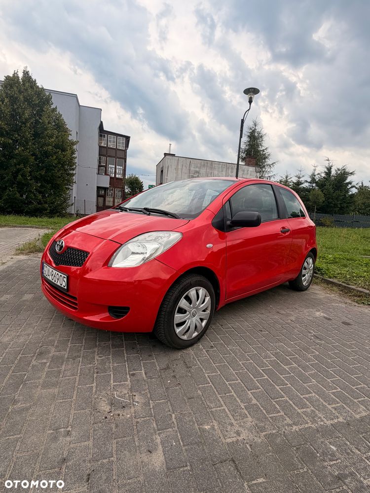Toyota Yaris 1.0 VVT-i - 8