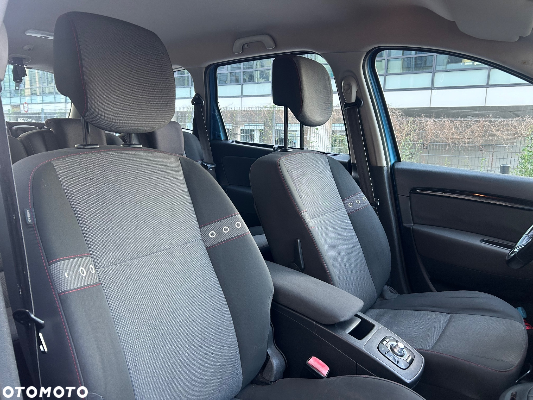 Renault Grand Scenic - 8