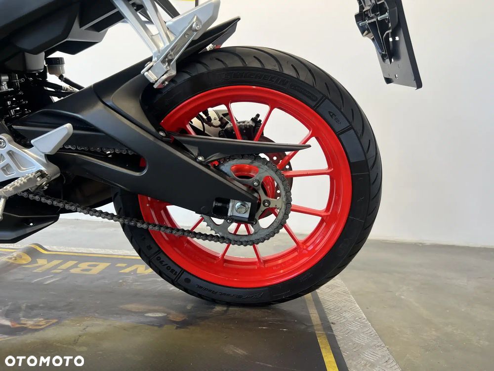 Yamaha MT - 9