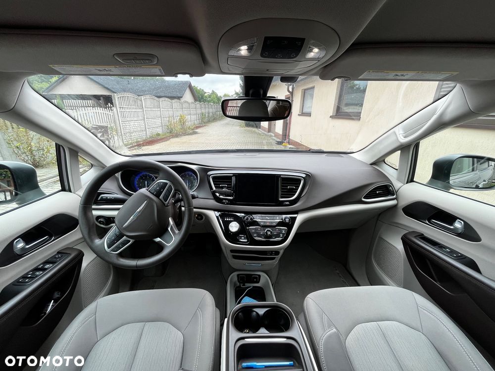 Chrysler Pacifica - 6