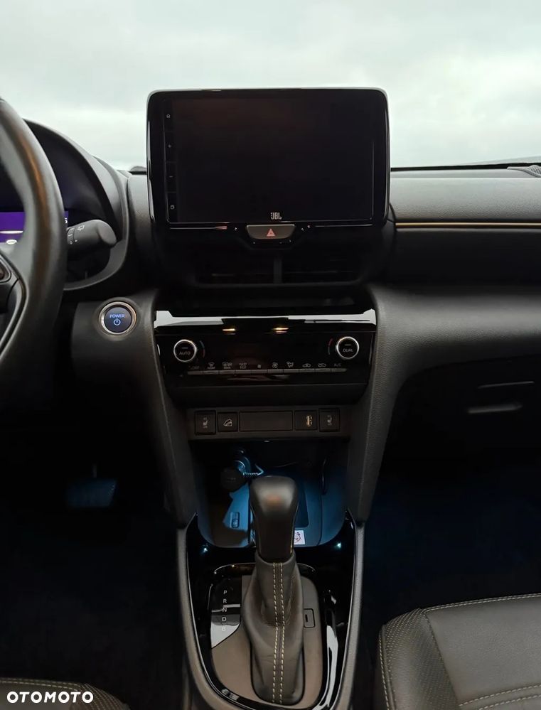 Toyota Yaris Hybrid 1.5 Premiere Edition - 18