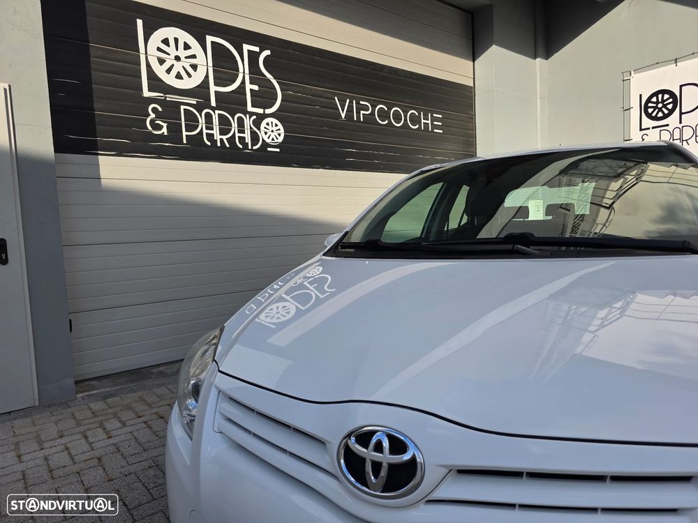 Toyota Auris 1.33 VVT-i Exclusive - 23
