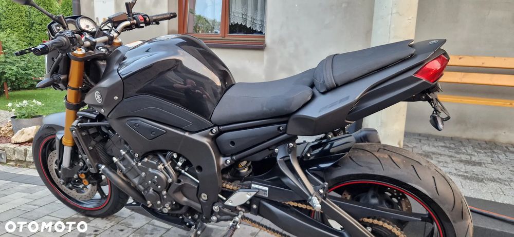 Yamaha FZ8 - 16