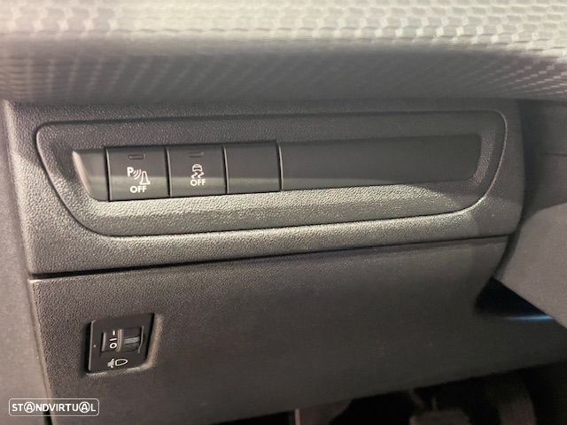 Peugeot 208 1.6 BlueHDi Style - 34