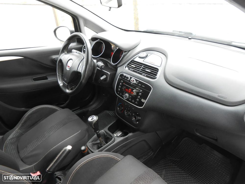 Fiat Punto Evo 1.3 M-Jet Dynamic Style - 24