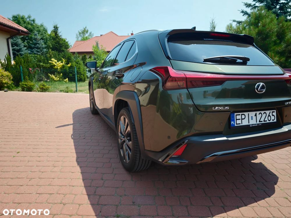 Lexus UX - 7