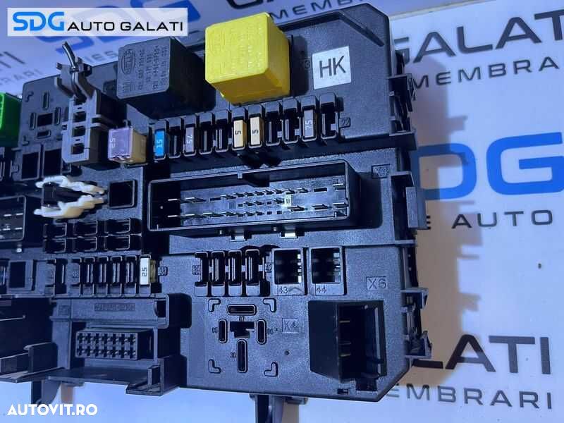 Panou Tablou Relee Sigurante Opel Astra H 2004 - 2010 Cod 13206762 - 3