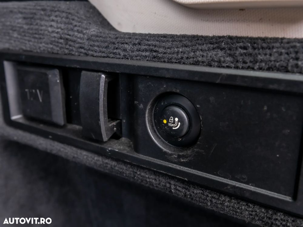 BMW Seria 3 320e AT PHEV - 35