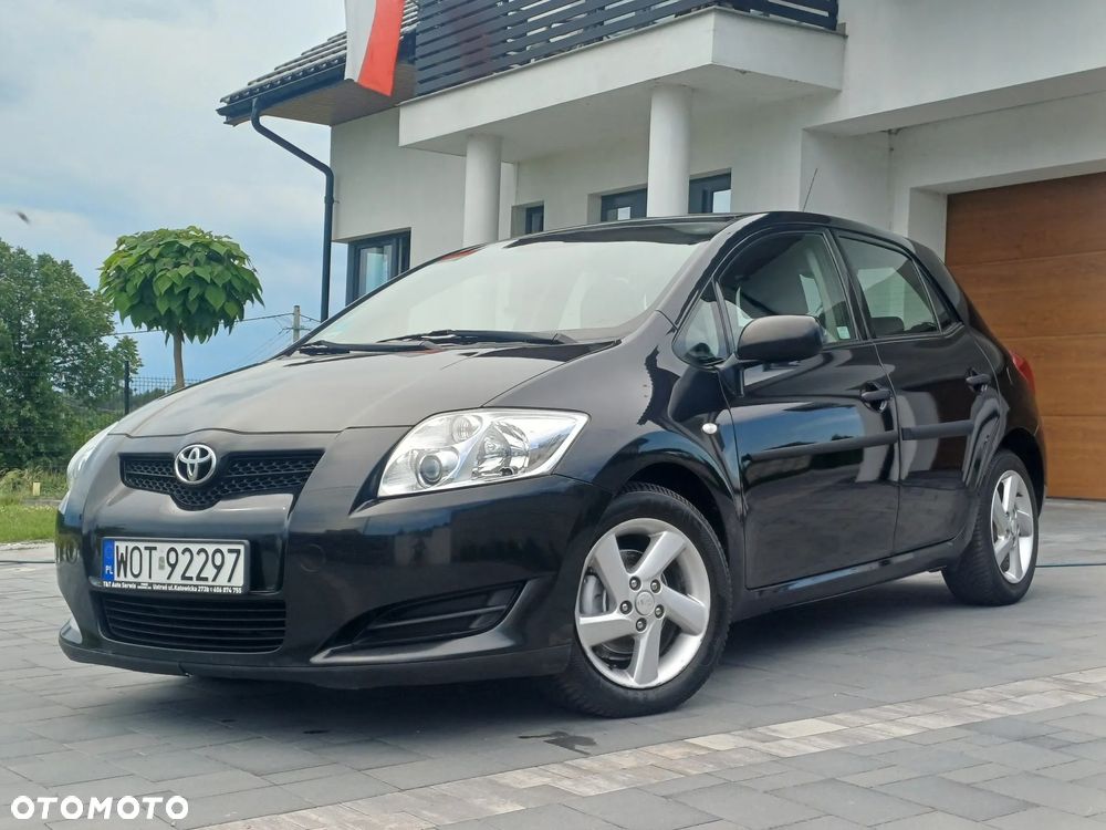 Toyota Auris 1.4 D-4D Terra - 1