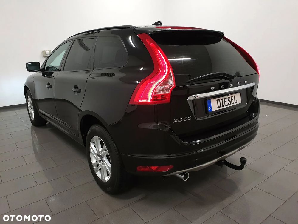 Volvo XC 60 D3 Drive-E Momentum - 4