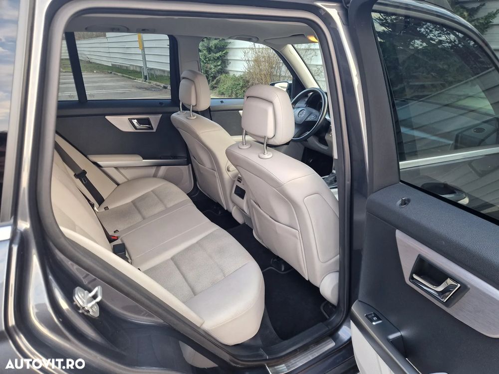 Mercedes-Benz GLK - 12