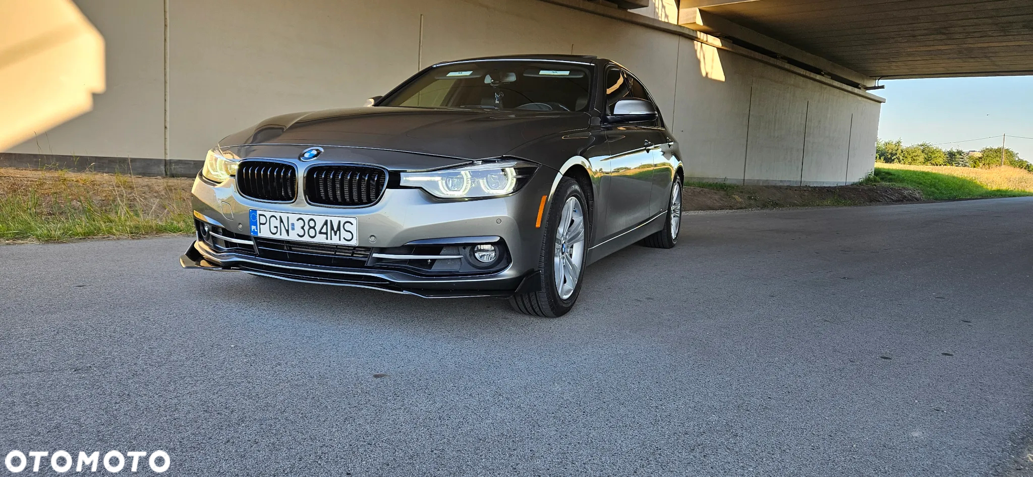 BMW Seria 3 330i - 4