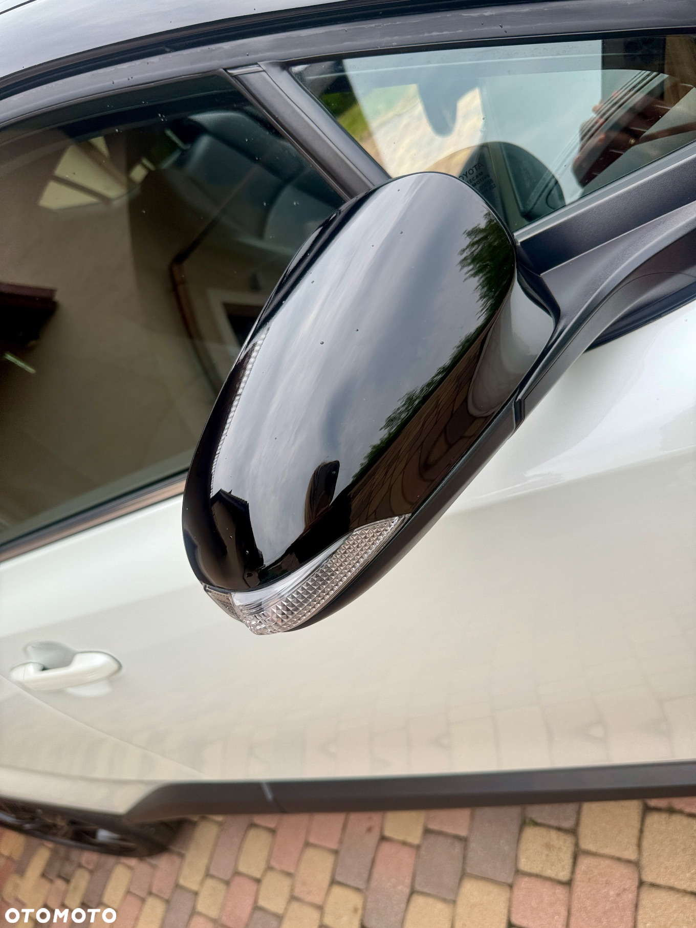 Toyota C-HR Hybrid Style Selection - 38