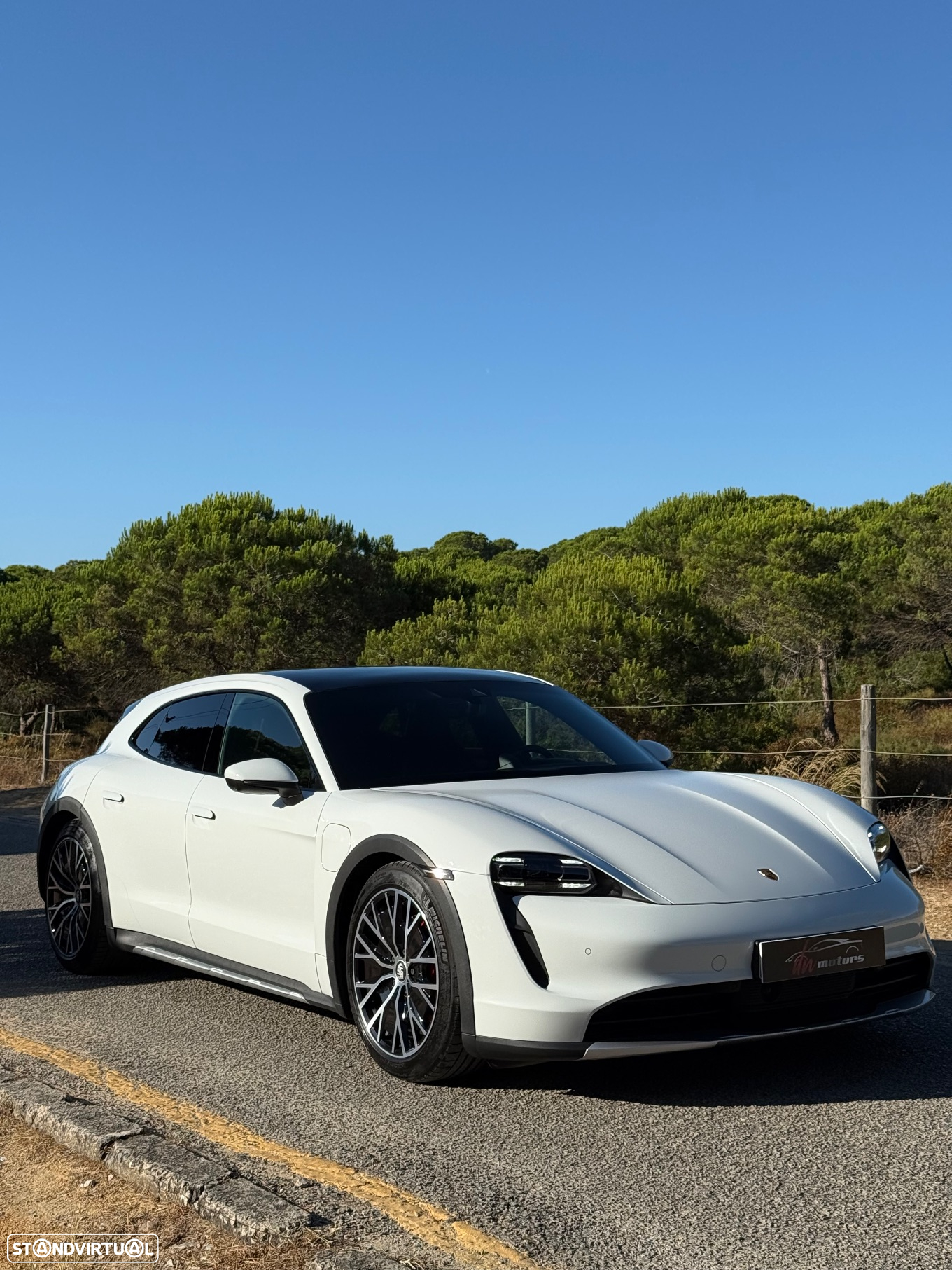 Porsche Taycan Cross Turismo 4S - 3