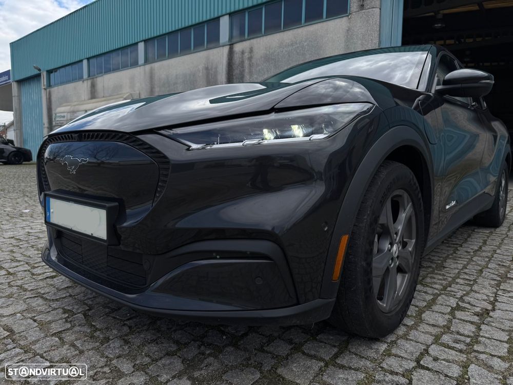 Ford Mustang Mach-E - 4