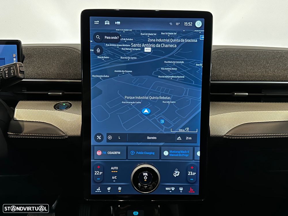 Ford Mustang Mach-E 75.7 kWh Premium AWD - 22