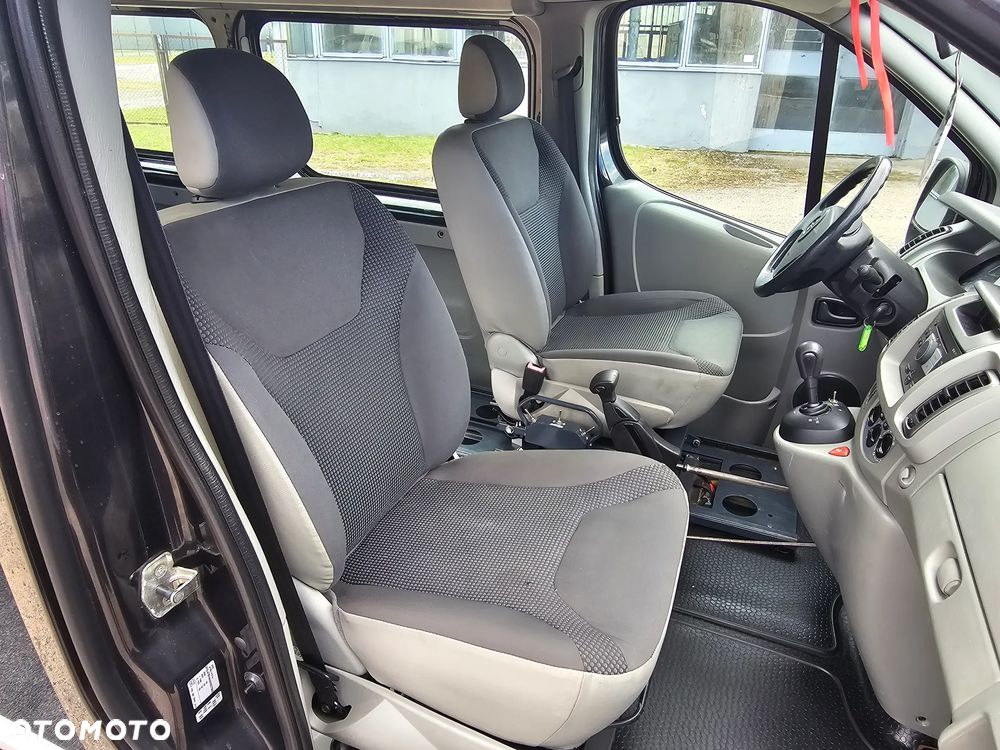 Opel Vivaro - 17