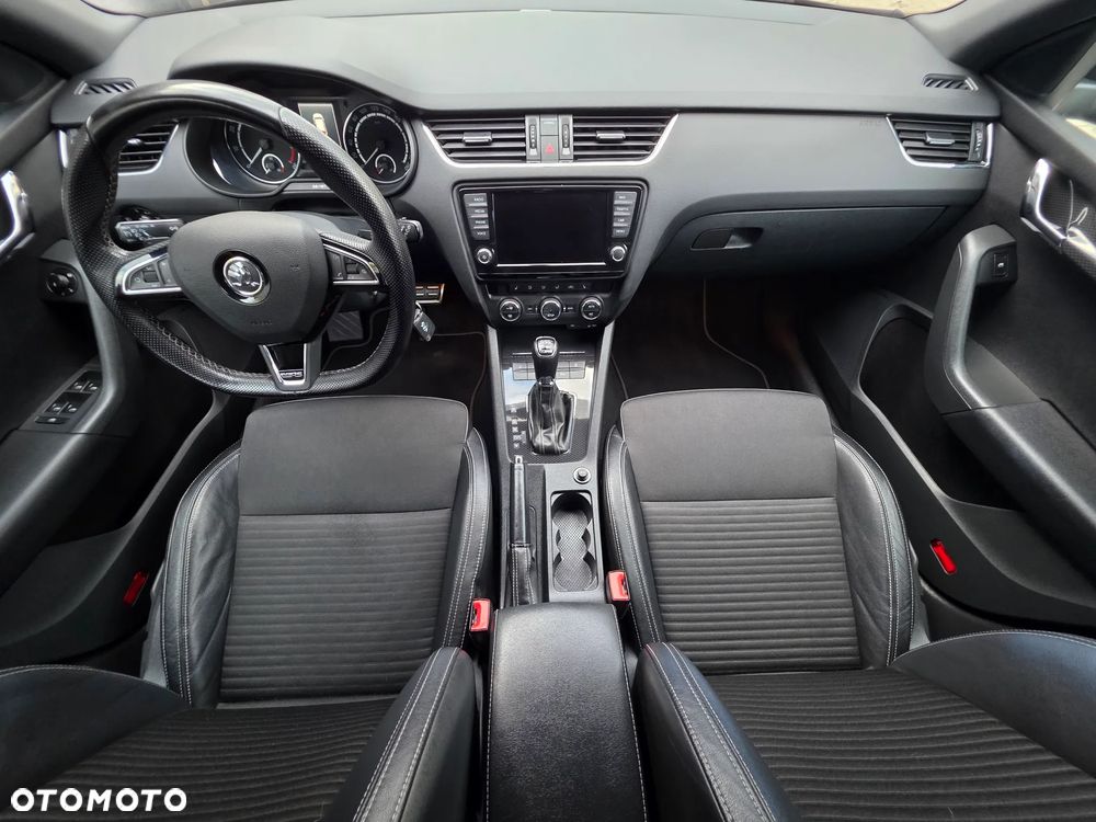 Skoda Octavia 2.0 TSI RS DSG - 17