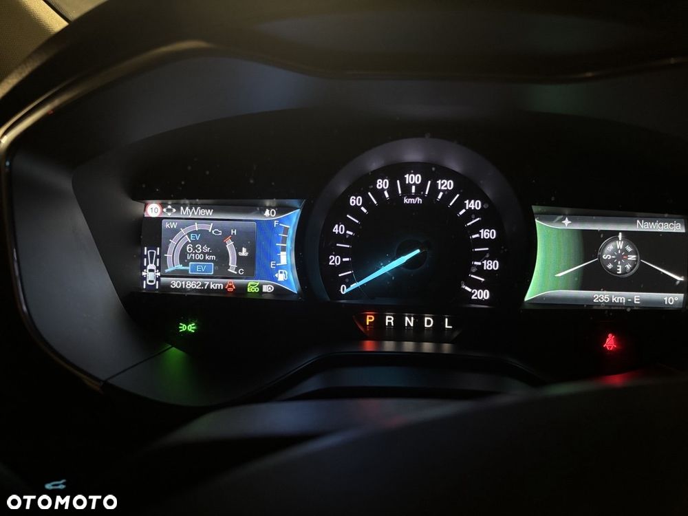 Ford Mondeo 2.0 Hybrid Titanium - 17