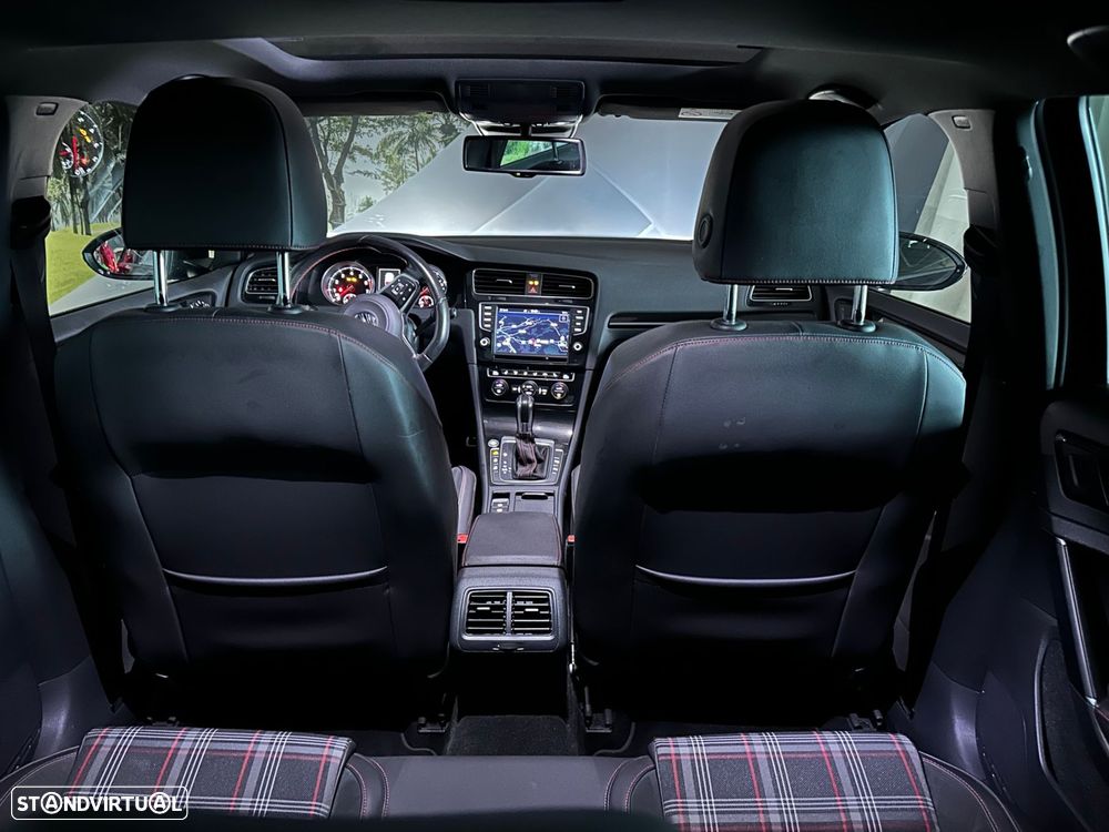 VW Golf 2.0 TSi GTi DSG Performance - 25