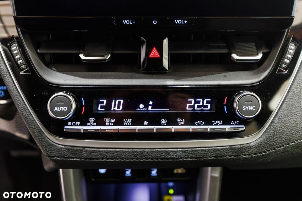 Toyota Corolla Cross - 35