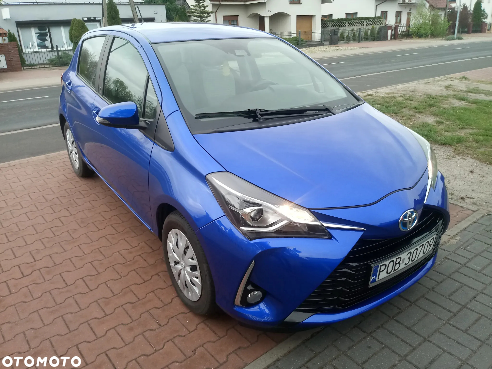 Toyota Yaris 1.5 Premium - 4