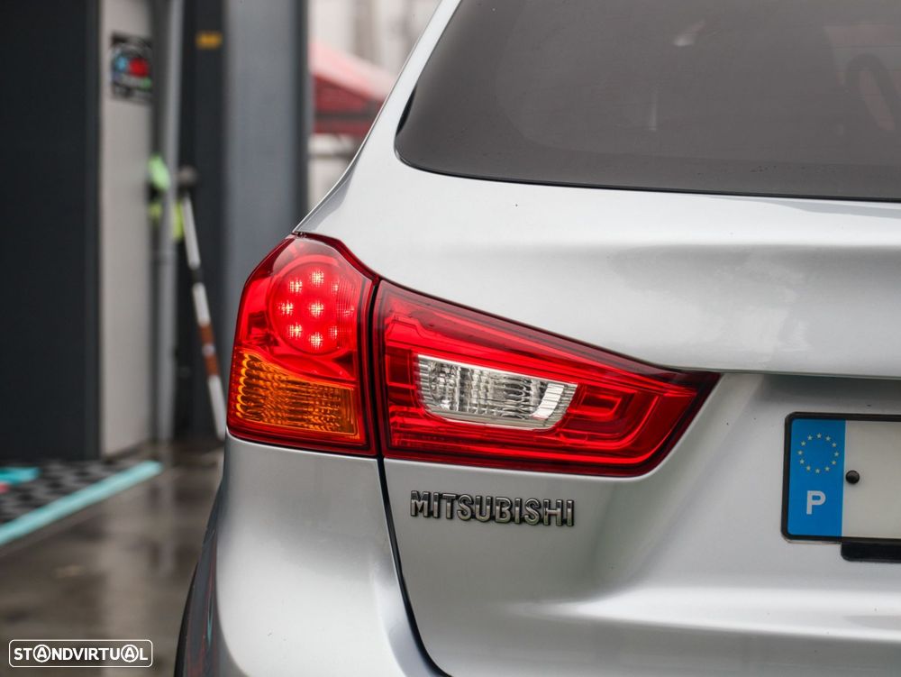 Mitsubishi ASX 1.6 Cross City - 11