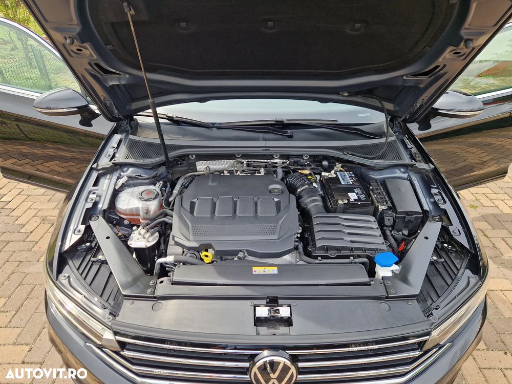 Volkswagen Passat 2.0 TDI DSG Comfortline - 30