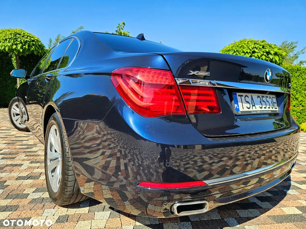 BMW Seria 7 740d - 14