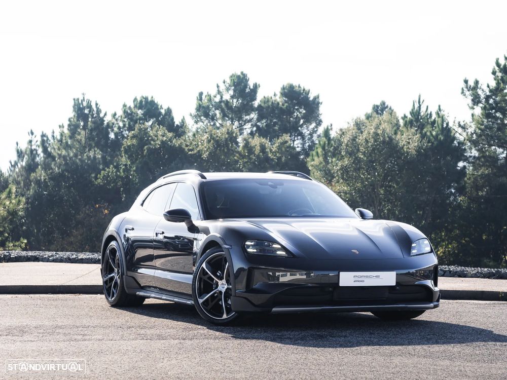 Porsche Taycan Cross Turismo 4 - 10