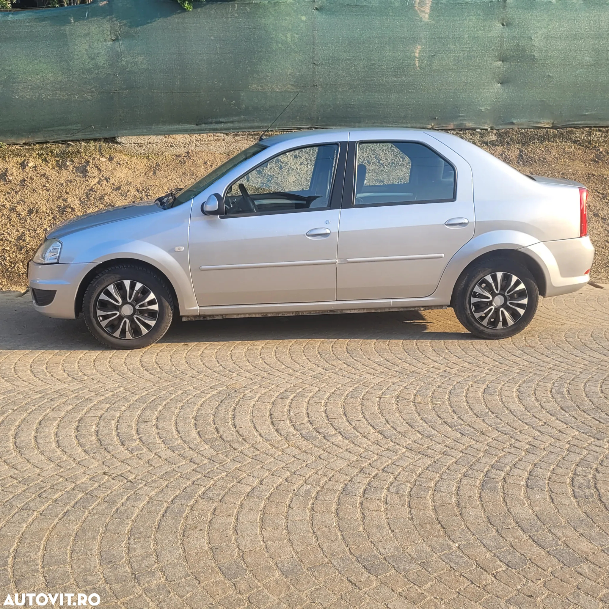Dacia Logan - 3