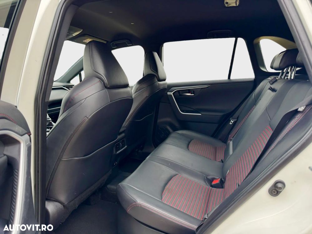 Toyota RAV4 2.5 PHEV VVT-iE 4x4 Style Bi-Tone - 10