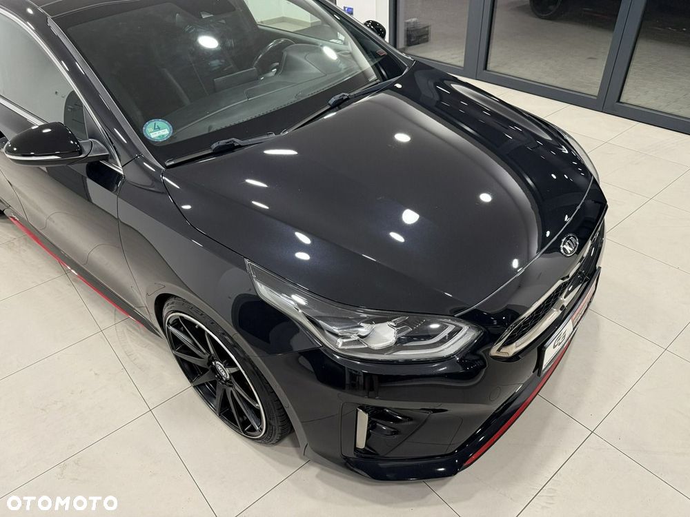 Kia ProCeed 1.6 T-GDI GT DCT - 11