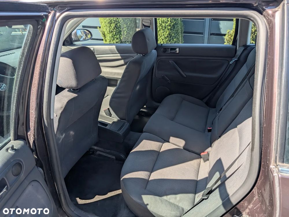 Volkswagen Passat 1.9 TDI - 11