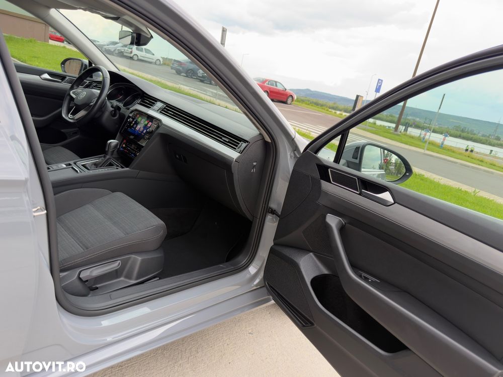 Volkswagen Passat 2.0 TDI SCR DSG Business - 25