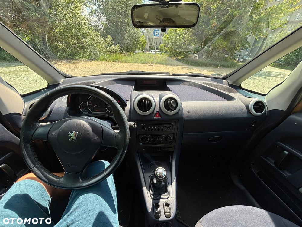 Peugeot 1007 1.4 Trendy - 23