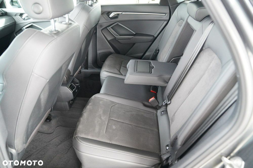 Audi Q3 Sportback - 22
