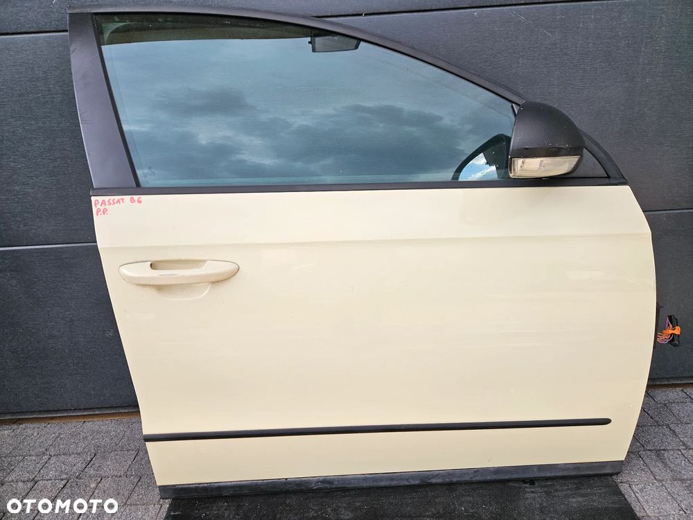 Volkswagen Passat B6 Drzwi Prawe Przednie Prawy Przód - 3