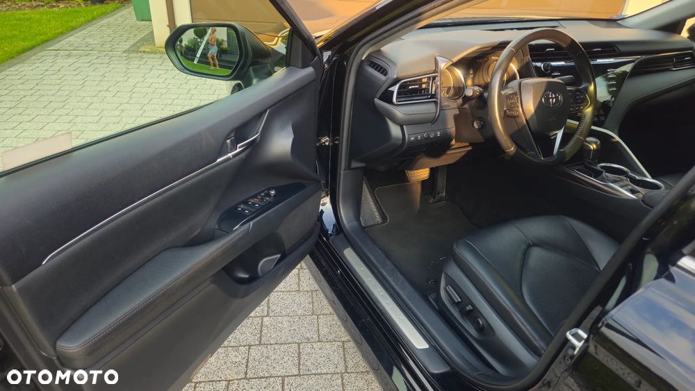 Toyota Camry 2.5 Hybrid Executive CVT - 14