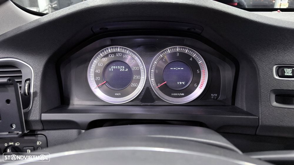 Volvo V60 D2 Kinetic - 13