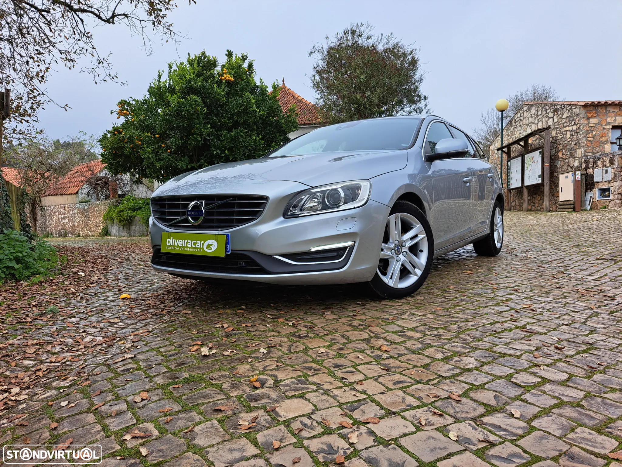 Volvo V60 D4 Geartronic Summum - 5
