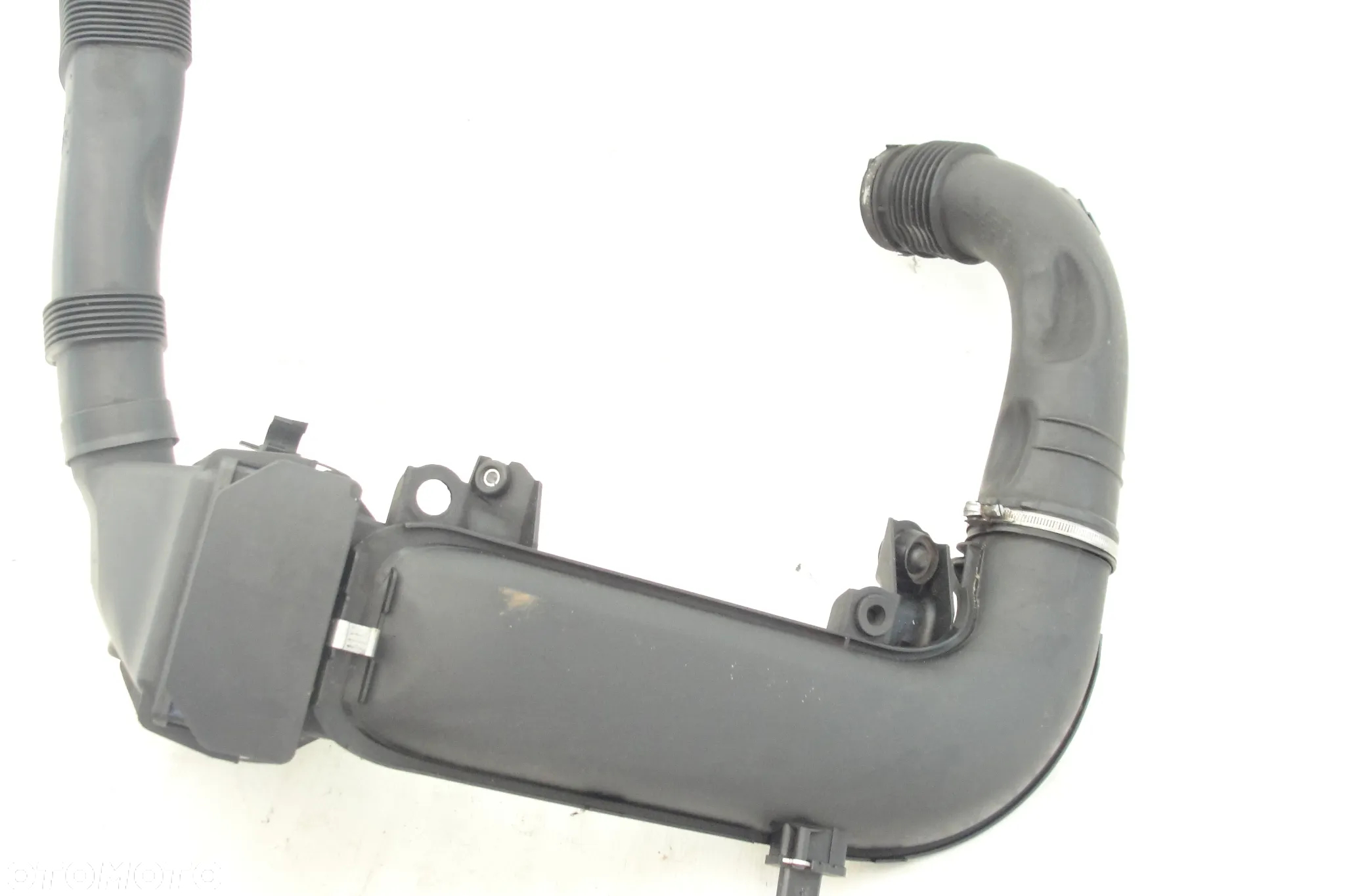 OBUDOWA FILTRA POWIETRZA BMW X3 F25  X4 F26  3.0d - 3