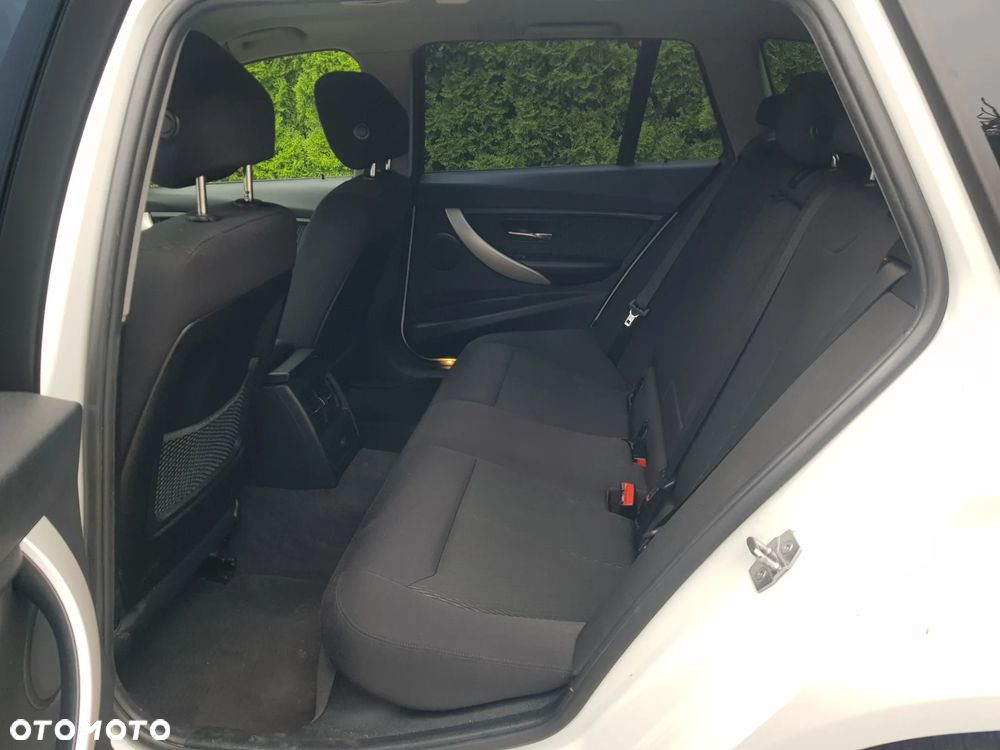 BMW Seria 3 - 16