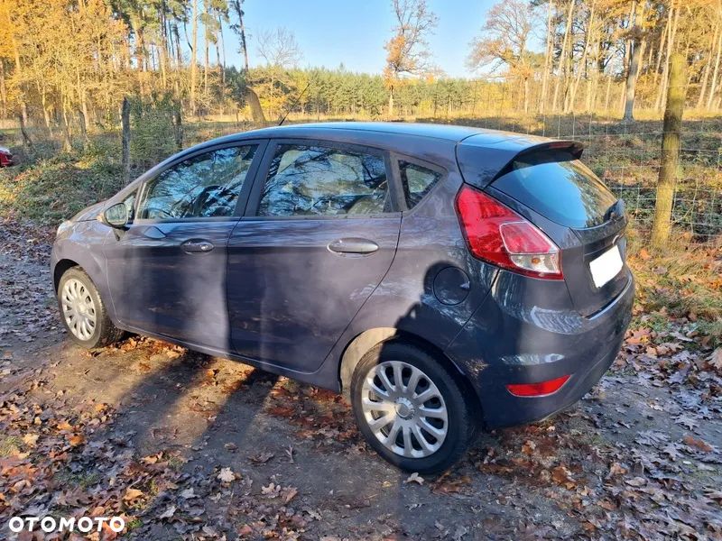 Ford Fiesta - 8