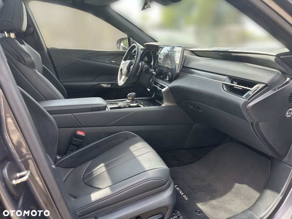 Lexus RX - 13