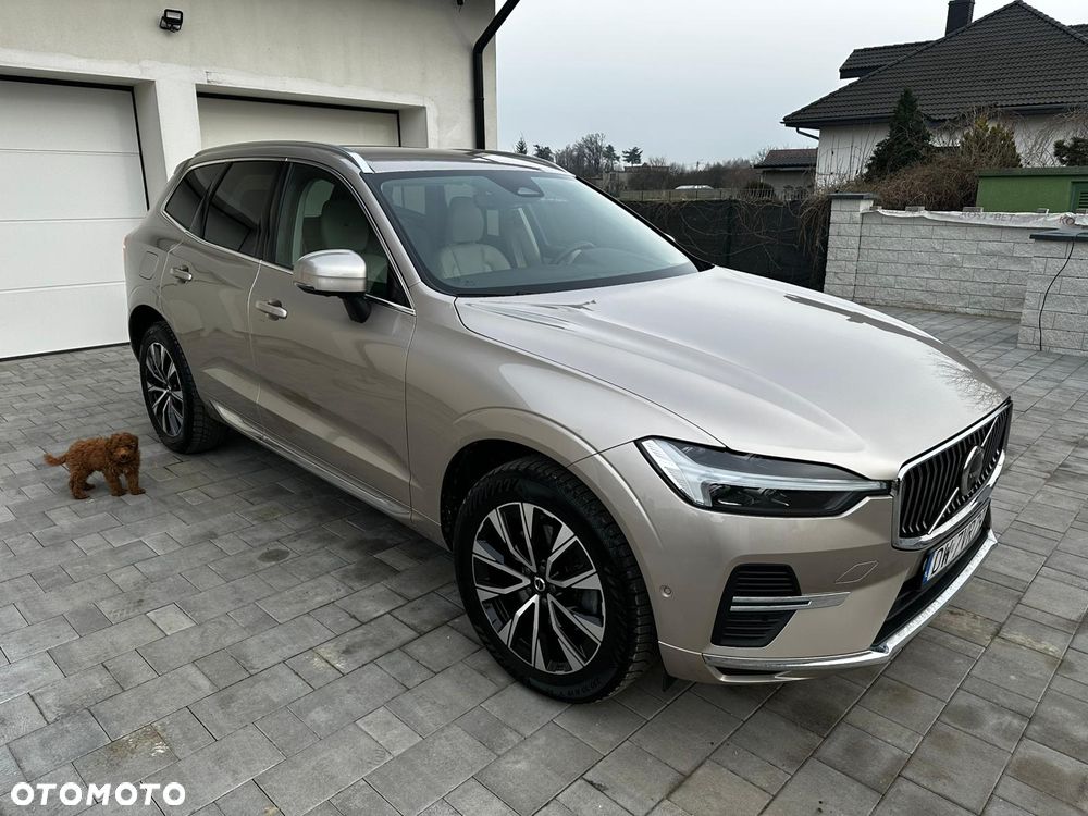 Volvo XC 60 B5 B AWD Plus Bright - 4