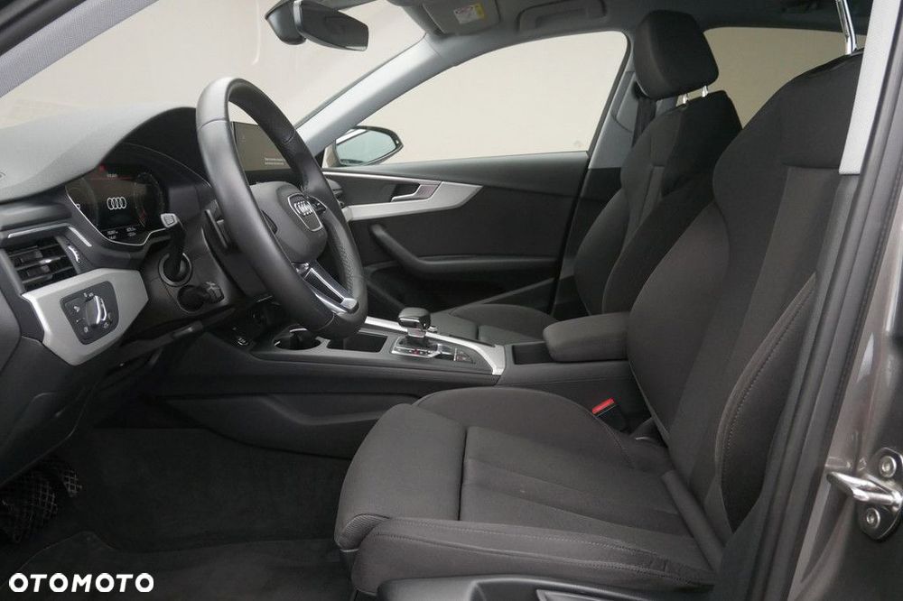 Audi A4 Limousine - 12