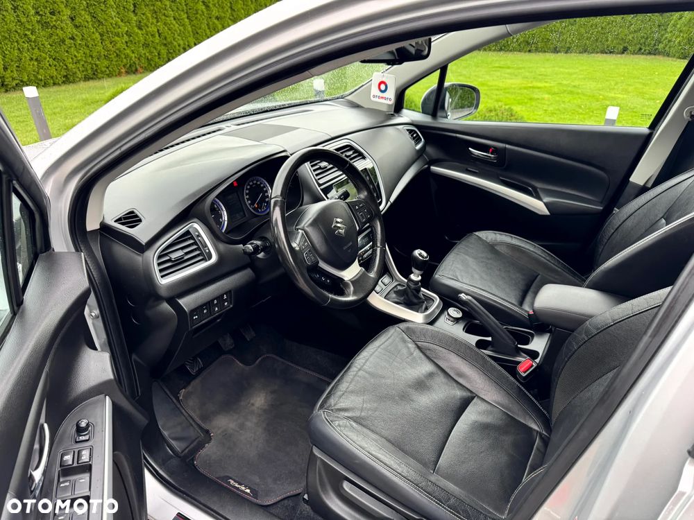 Suzuki SX4 S-Cross 1.4 T Premium 4WD - 14